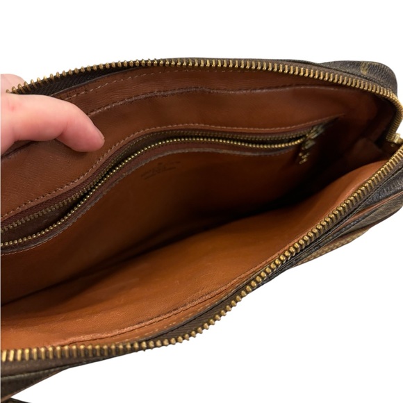 Louis Vuitton Wristlet. 💯 authentic. - Picture 3 of 15